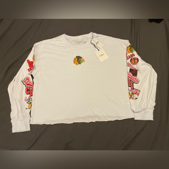 NHL NWT Chicago Blackhawks WEAR Erin Andrews White Crop Long Sleeve T-Shirt XL - Picture 2 of 5